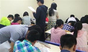 中國已建成當代世界規(guī)模最大教育體系 中國高等教育行業(yè)未來潛力分析