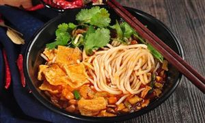 柳州一年寄出螺螄粉過億袋 柳州螺螄粉銷售收入分析
