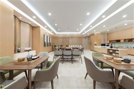 2025全國養(yǎng)老機構護理型床位要達55% 中國養(yǎng)老服務機構床位數(shù)量發(fā)展前景