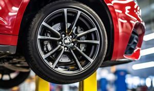 急缺人 汽車維修人才缺口或超百萬(wàn)人 企業(yè) 院校紛紛瞄準(zhǔn)這片藍(lán)海