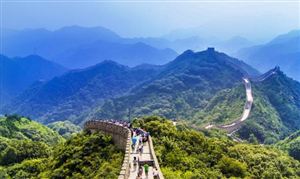 下半年國內(nèi)旅游收入預(yù)計(jì)達(dá)五萬億元 暑期出境游呈現(xiàn)恢復(fù)增長態(tài)勢