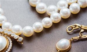 珍珠賣爆了 價格大漲依舊斷貨 當(dāng)?shù)卣渲榈匿N售日益火爆 價格也翻倍上漲