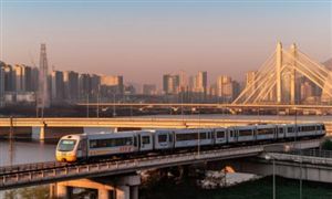 2023城市公共交通行業(yè)調(diào)研：我國城市公共交通年客運量達(dá)547億人次