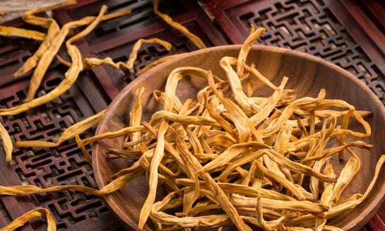 2023年金針菜(黃花菜)市場(chǎng)發(fā)展現(xiàn)狀：目前中國(guó)黃花菜市場(chǎng)以中小企業(yè)為主