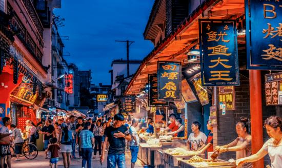夜游經(jīng)濟(jì)產(chǎn)業(yè)現(xiàn)狀分析：目前我國(guó)夜游經(jīng)濟(jì)正加速進(jìn)入發(fā)展上升期