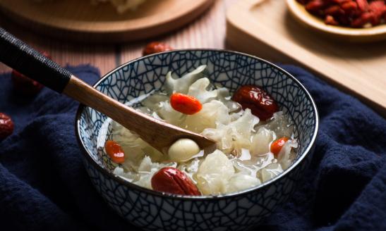 滋補類中藥行業(yè)市場現(xiàn)狀與未來發(fā)展?jié)摿ρ芯?>
</a>
</p>
<div   id=