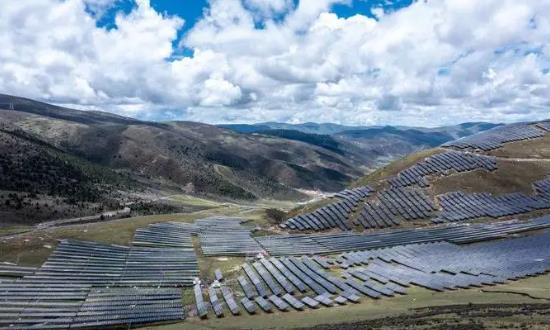 2024光伏逆變器行業(yè)發(fā)展前景、面臨的挑戰(zhàn)和機(jī)遇