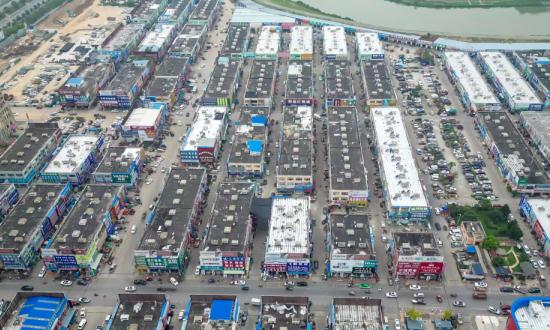 2025年傳統(tǒng)商貿(mào)市場直播電商轉(zhuǎn)型與商戶經(jīng)營模式迭代