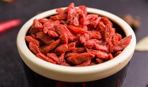 2025中國(guó)保健食品生死局：從“智商稅”到“科學(xué)營(yíng)養(yǎng)”的產(chǎn)業(yè)進(jìn)化論